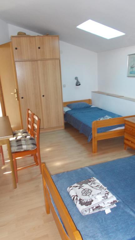 Guest House Accommodation Rupine Premantura Zimmer foto
